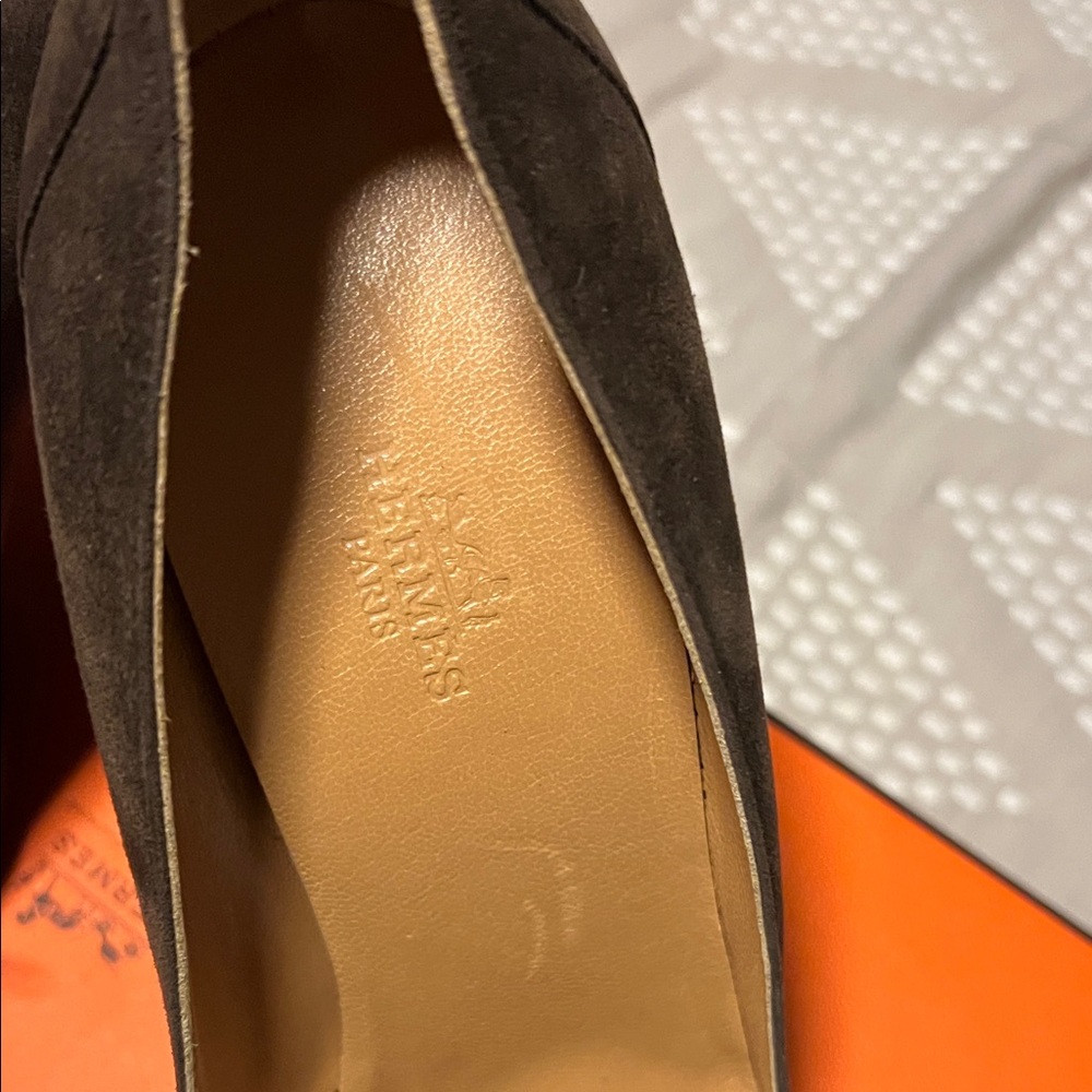 Hermes Dark Brown Heels with Tassel Accent Never Worn!! - Picture 13 of 16